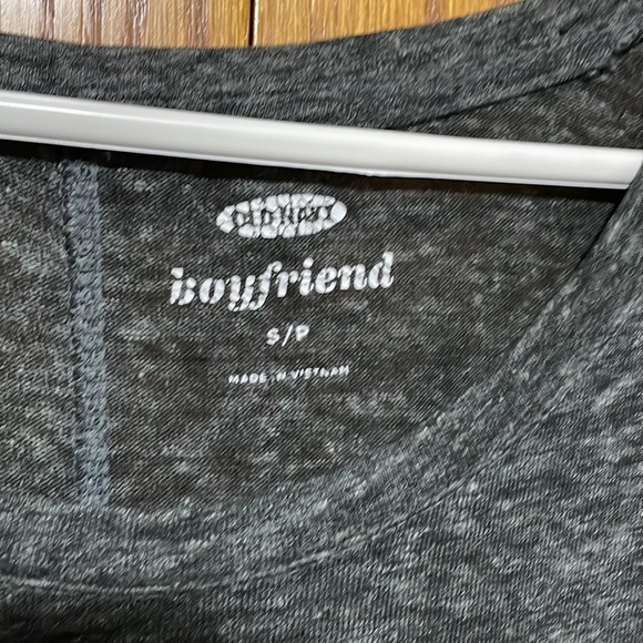 Old Navy boyfriend style long sleeve with front pocket - Picture 3 of 3